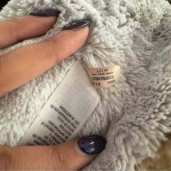 American Eagle Cream/Brown Fur Infinity Winter Scarf - Picture 3 of 3